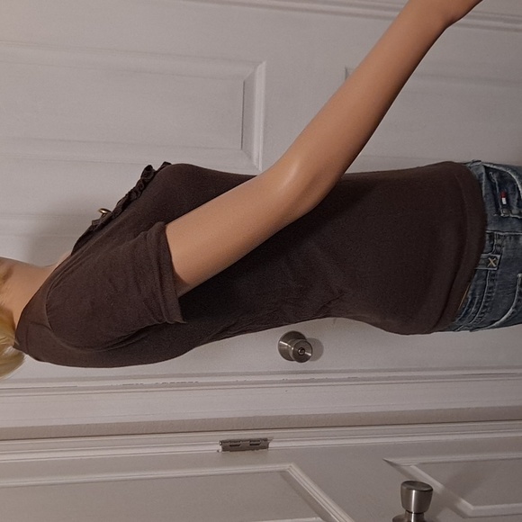 Banana Republic Brown Crew Neck Short-Sleeve Top with Button & Ruffle Accent - Picture 3 of 6